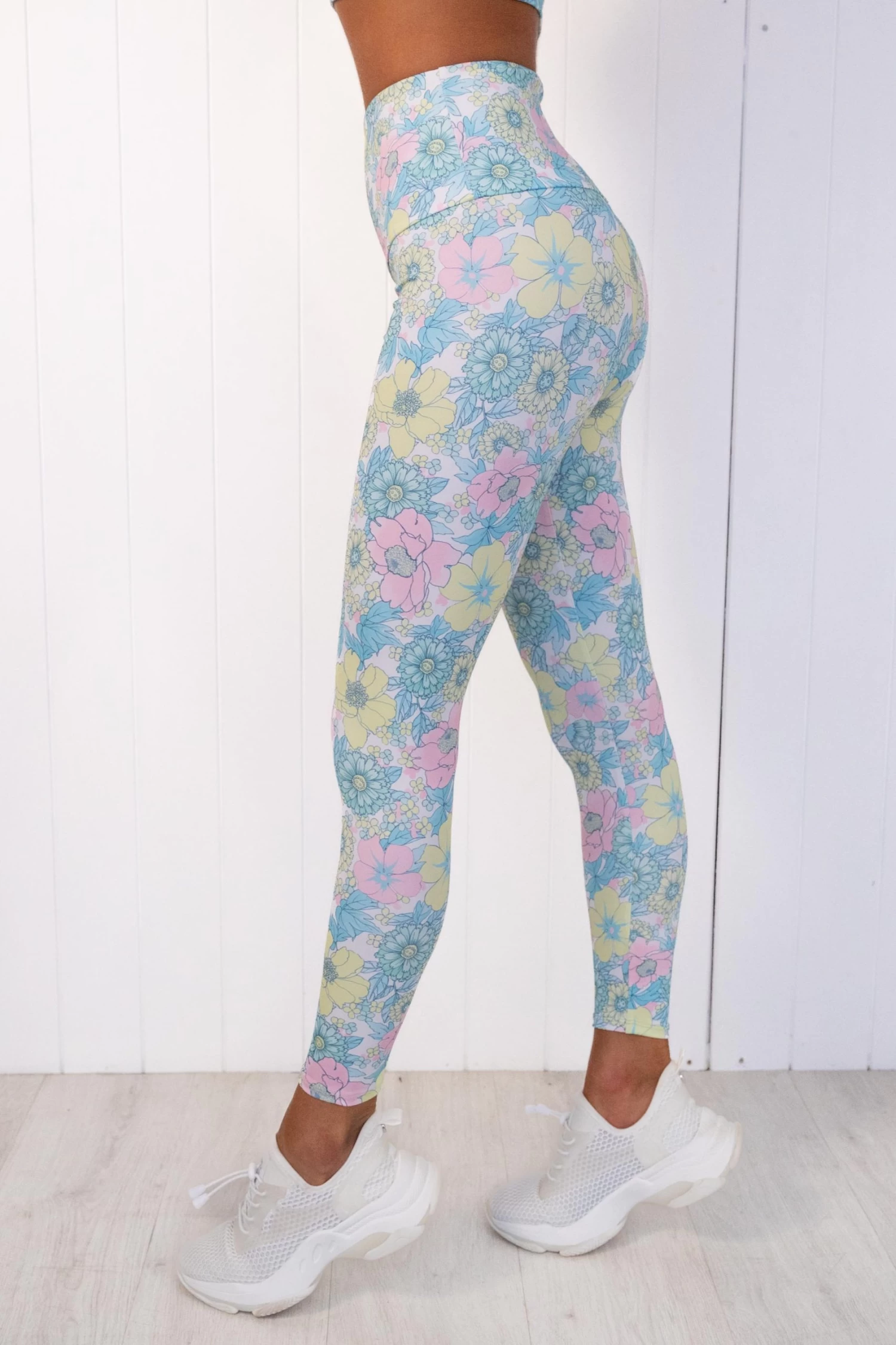 Onzie High Rise Legging - Abbey Road 5 Onzie High Rise Legging - Abbey Road - Image 5