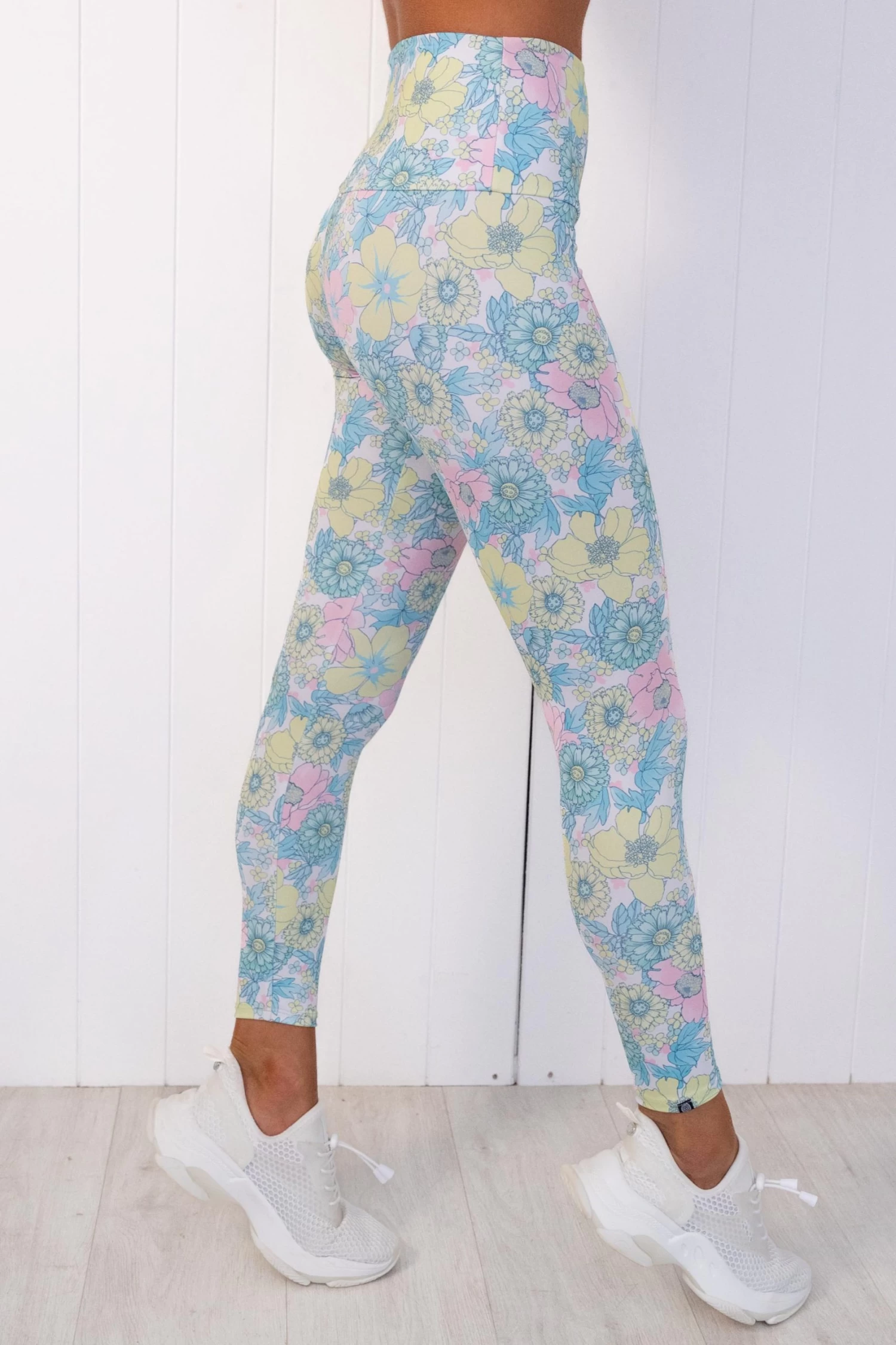 Onzie High Rise Legging - Abbey Road 7 Onzie High Rise Legging - Abbey Road - Image 7