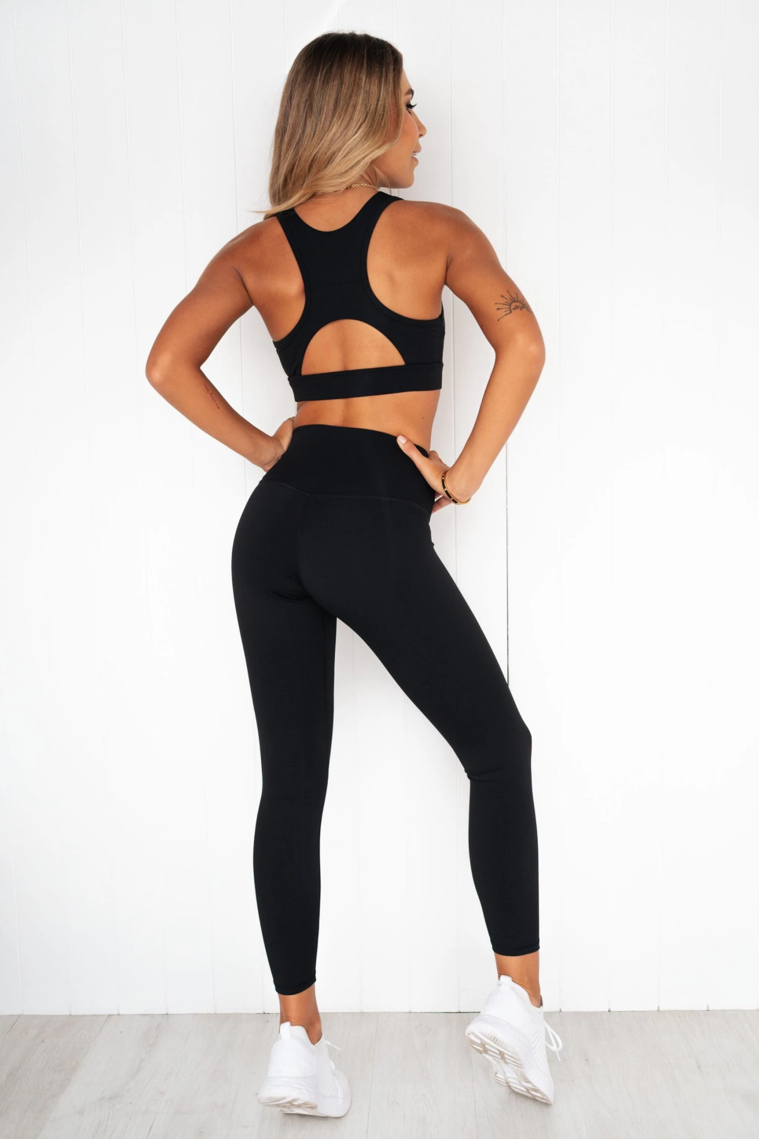 Basic Dash Cropped Tight 4 Basic Dash Cropped Tight - Image 4