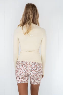 Aim'n Oat White Soft Seamless Long Sleeve -Sportswear Shop PUREDASH 1037 scaled