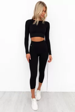 Aim'n Black Ribbed Seamless Long Sleeve Crop -Sportswear Shop PureDash 117 1f55c55a 0240 46a0 a7a4 a521872b3385