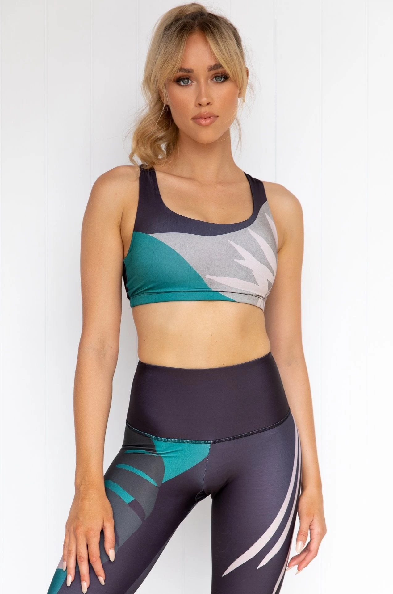 Onzie Graphic Mudra Bra - Midnight Palm 2 Onzie Graphic Mudra Bra - Midnight Palm - Image 2