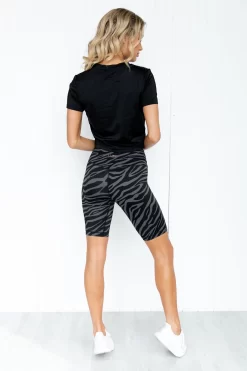 Delta Twist Tee - Black -Sportswear Shop PureDash 327 9e2aa109 d511 4eb1 8577 41281f898ed8