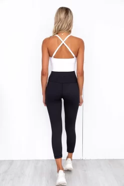 Studio Crop - White -Sportswear Shop PureDash 345 29116c29 5111 40bb bbc0 40177b51ad71