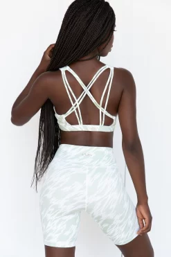 After Life Crop - Green 8 After Life Crop - Green -Sportswear Shop PureDash 629 f78dc1a9 80cb 4067 b7fe a639e21c7172