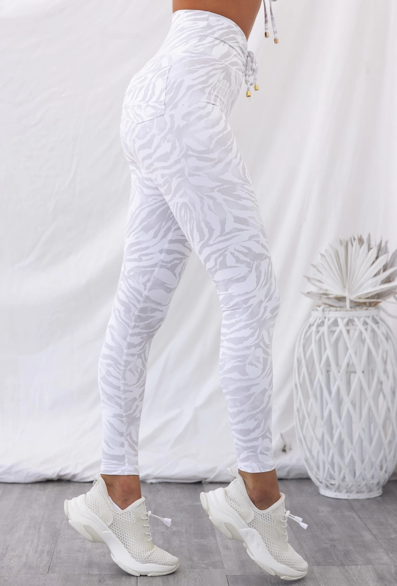 Wild Thing Pocket Legging - Snow 8 Wild Thing Pocket Legging - Snow - Image 8