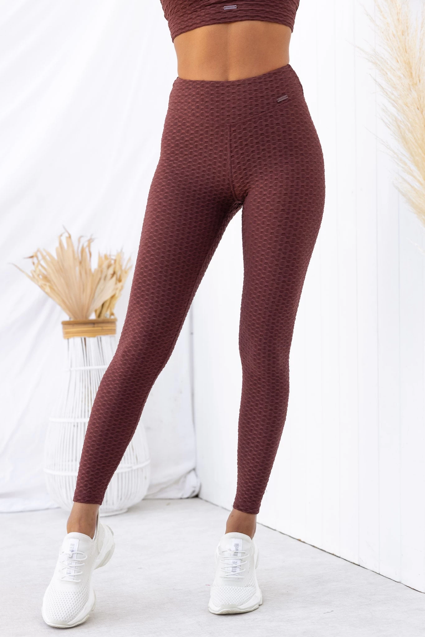 Optic Scrunch Bum Leggings - Chocolate 6 Optic Scrunch Bum Leggings - Chocolate - Image 6