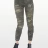 NYDJ - Ami Skinny Jeans In Faded Camo Print *MSPAAA2321