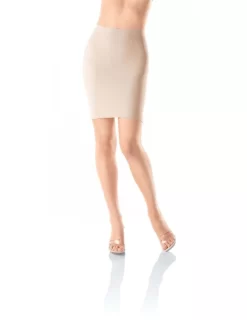 Spanx - Hide & Sleek Half Slip *054